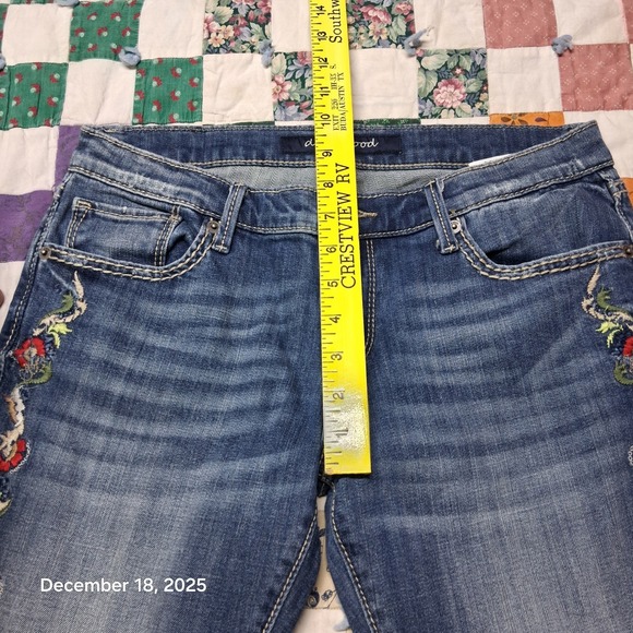 Driftwood Rose Embroidered Denim Blue Ankle Jeans Womens Size 29 - Picture 13 of 16